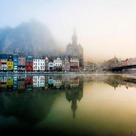 Les Voisins De Mr Sax Otel Dinant Dış mekan fotoğraf