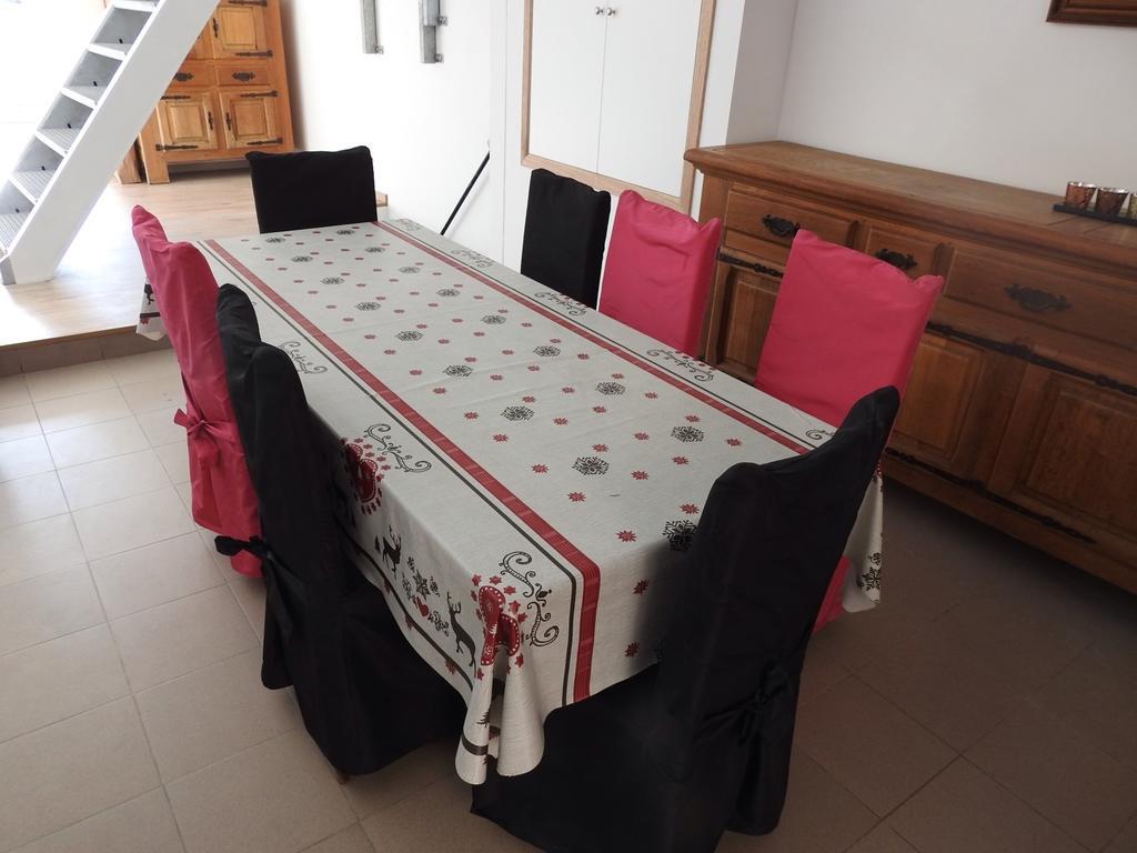 Les Voisins De Mr Sax Otel Dinant Dış mekan fotoğraf