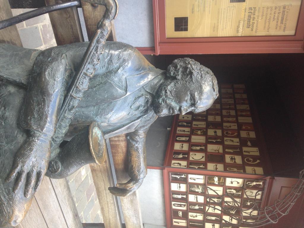 Les Voisins De Mr Sax Otel Dinant Dış mekan fotoğraf
