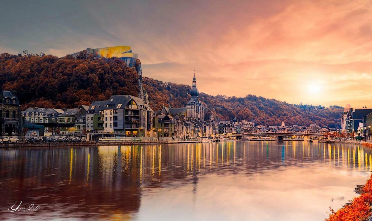 Les Voisins De Mr Sax Otel Dinant Dış mekan fotoğraf