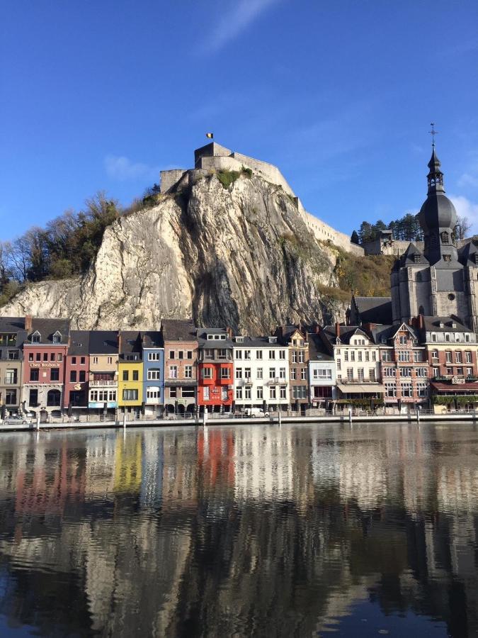 Les Voisins De Mr Sax Otel Dinant Dış mekan fotoğraf